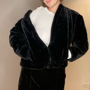 gorgeous zara black velour faux fur jacket. !!!